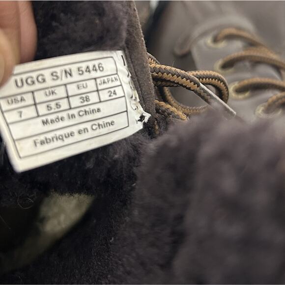 UGG Australia Adirondack Brown Leather Winter Snow Boots 5446 Womens 7 EU 38 - Picture 9 of 9